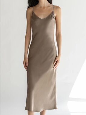 oak + fort midi slip dress TAUPE